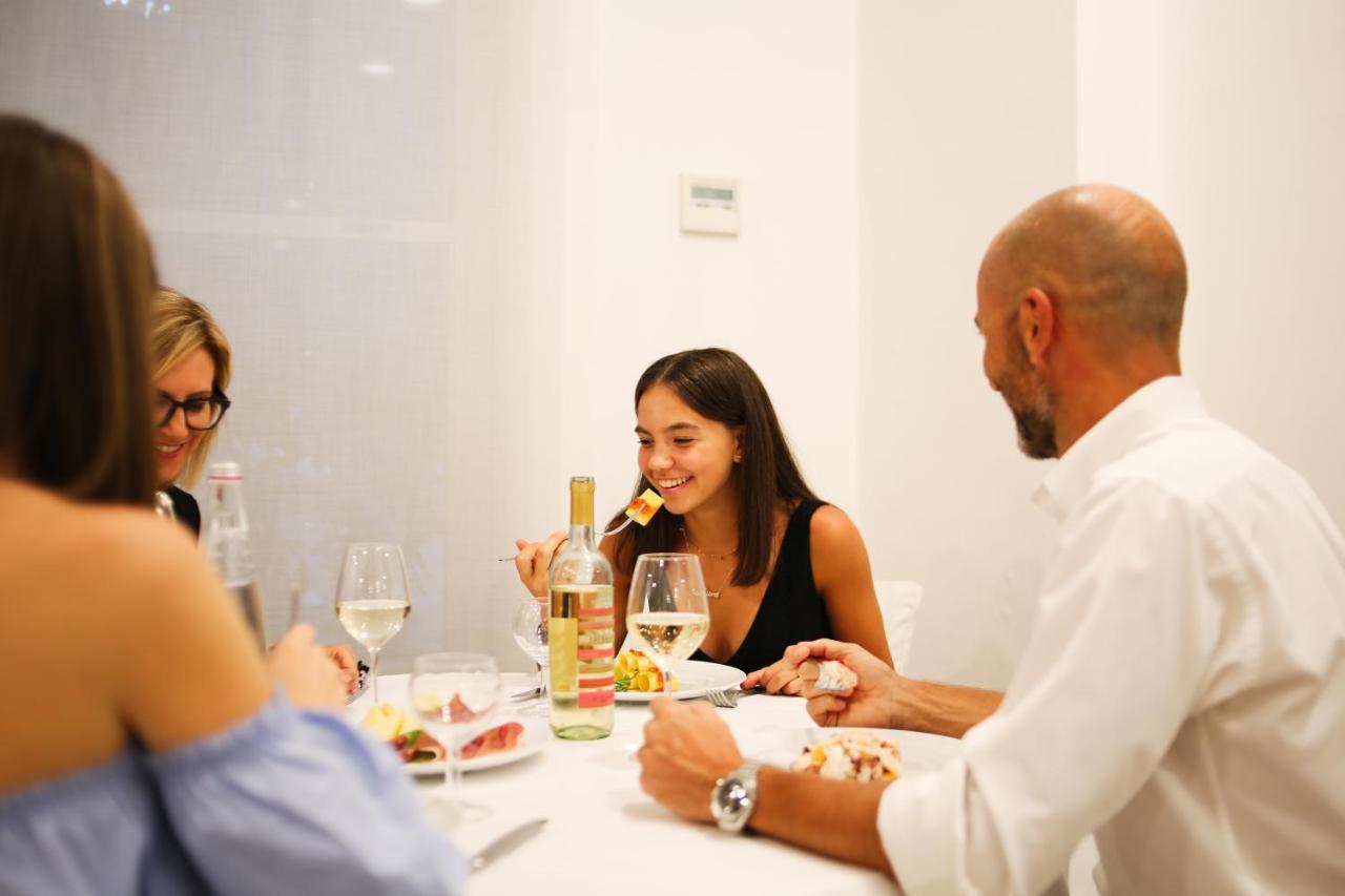 Hotel Falco 리치오네 외부 사진