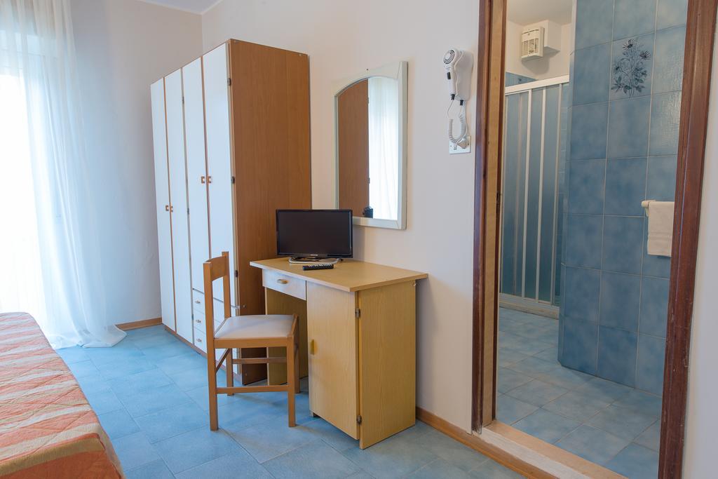 Hotel Falco 리치오네 외부 사진