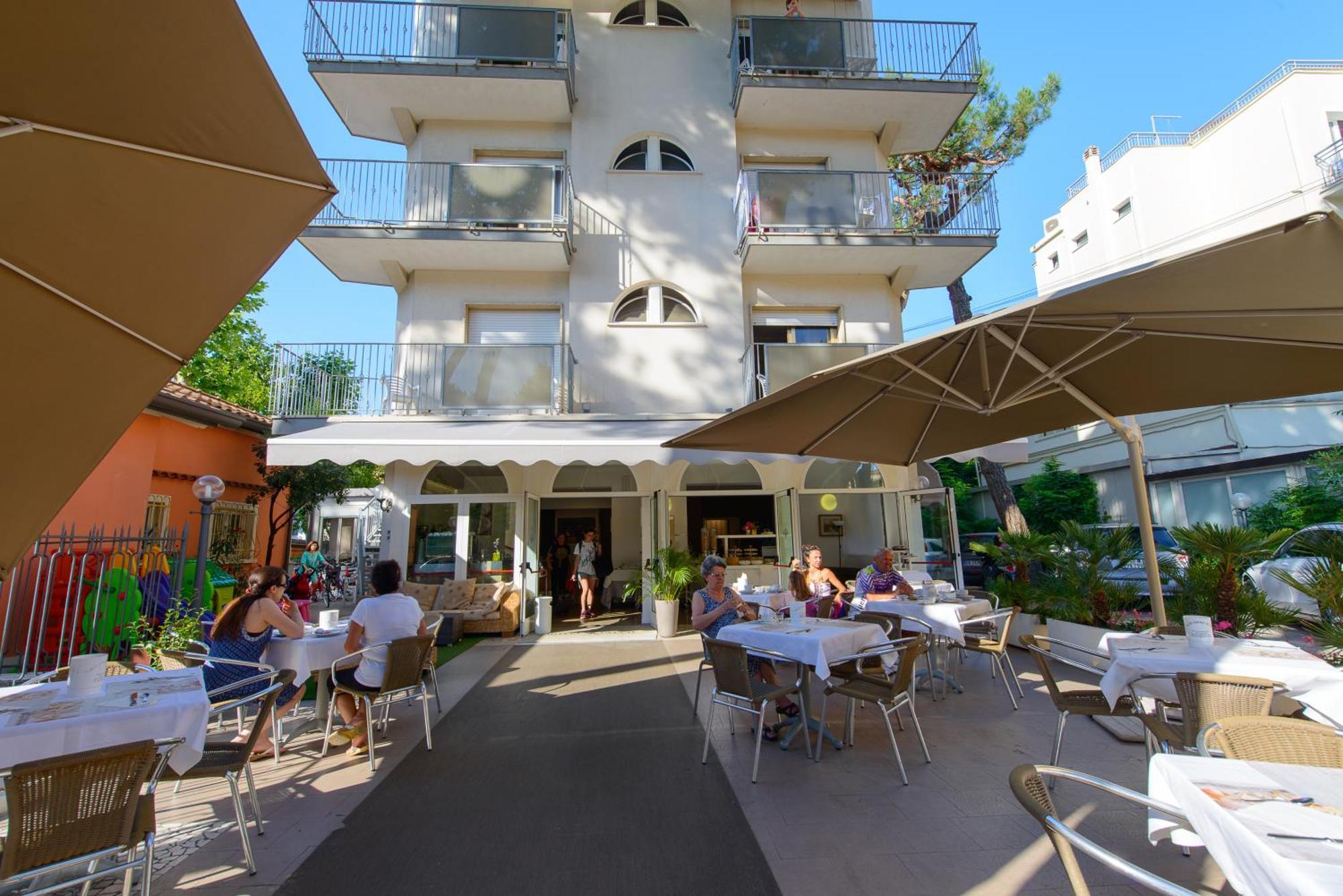 Hotel Falco 리치오네 외부 사진