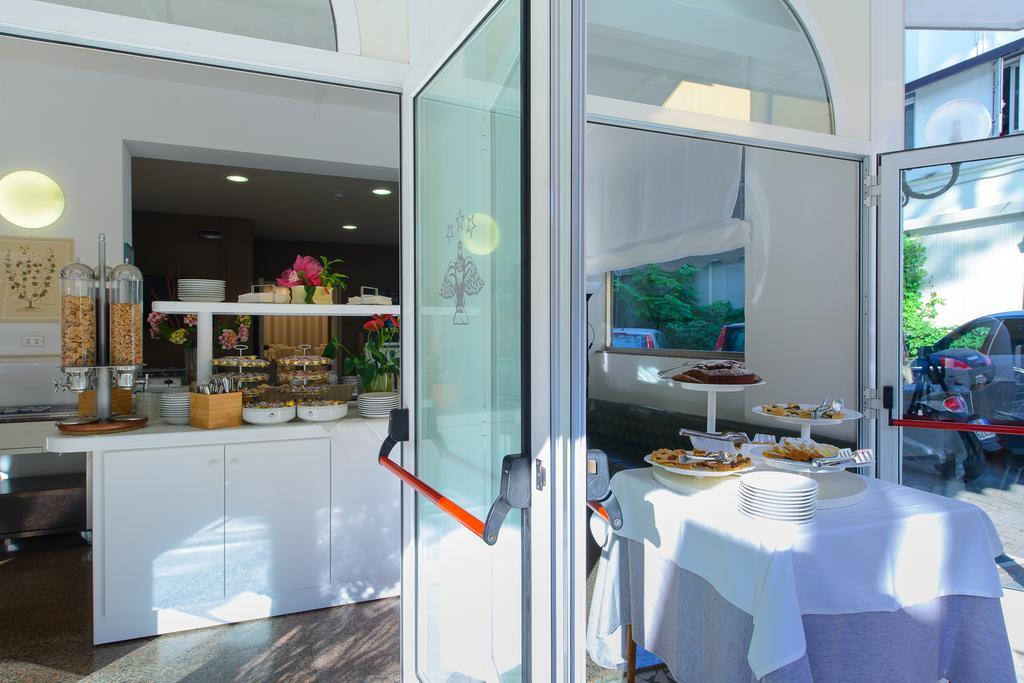 Hotel Falco 리치오네 외부 사진