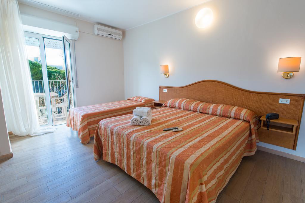 Hotel Falco 리치오네 외부 사진