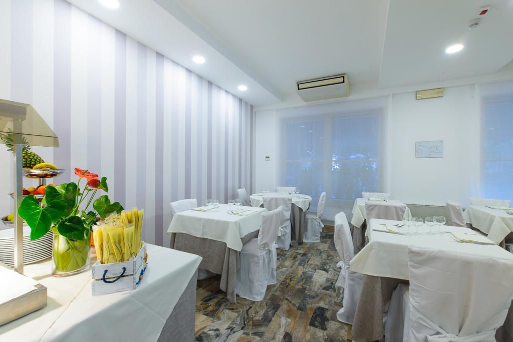 Hotel Falco 리치오네 외부 사진