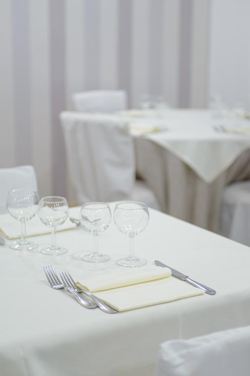 Hotel Falco 리치오네 외부 사진