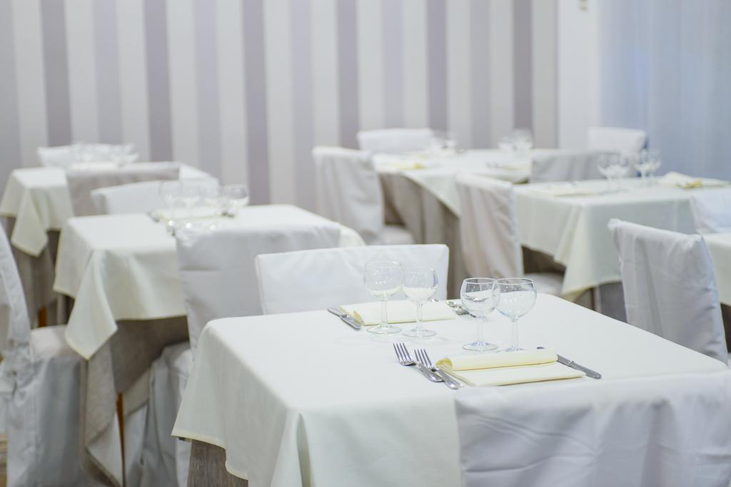 Hotel Falco 리치오네 외부 사진