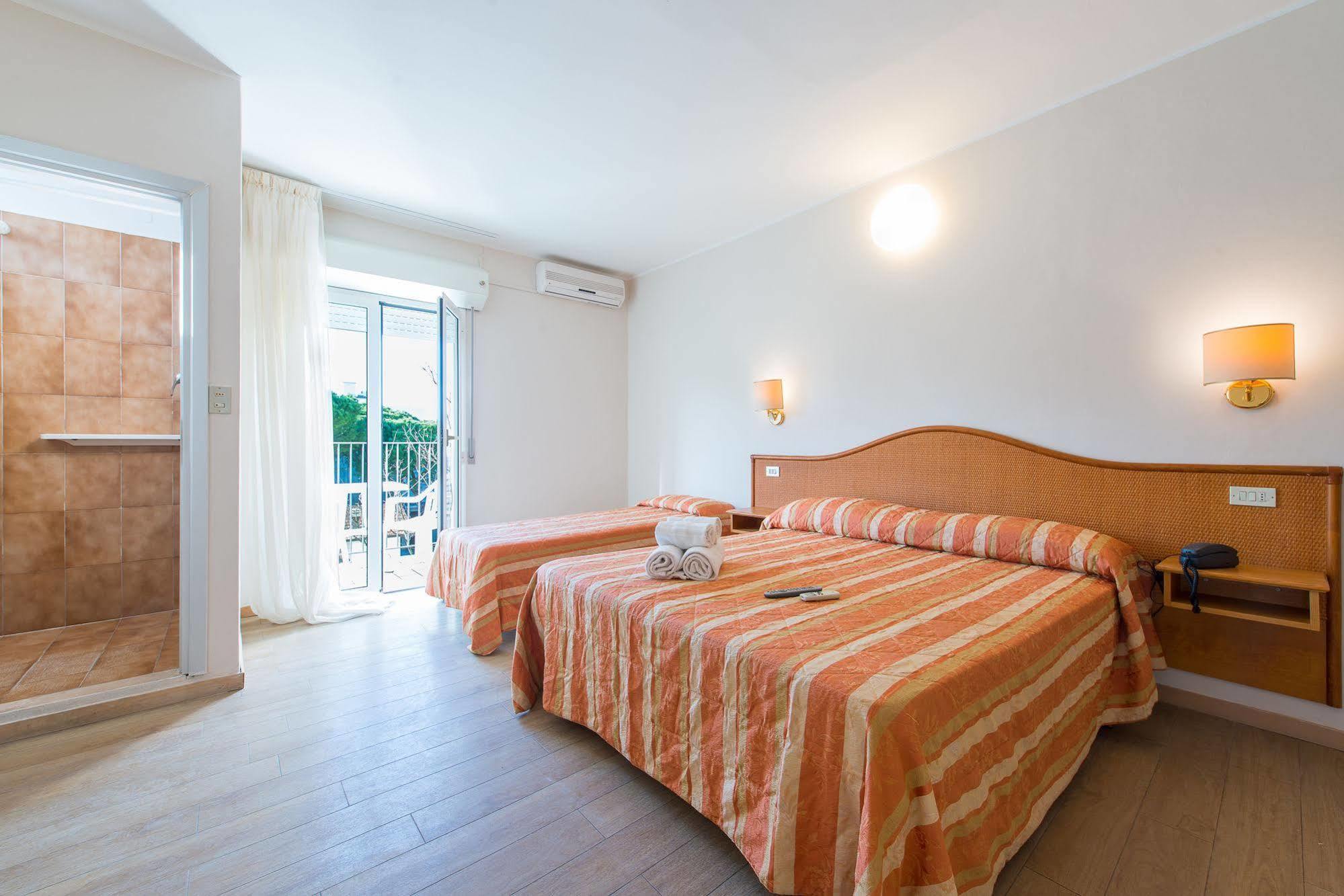 Hotel Falco 리치오네 외부 사진