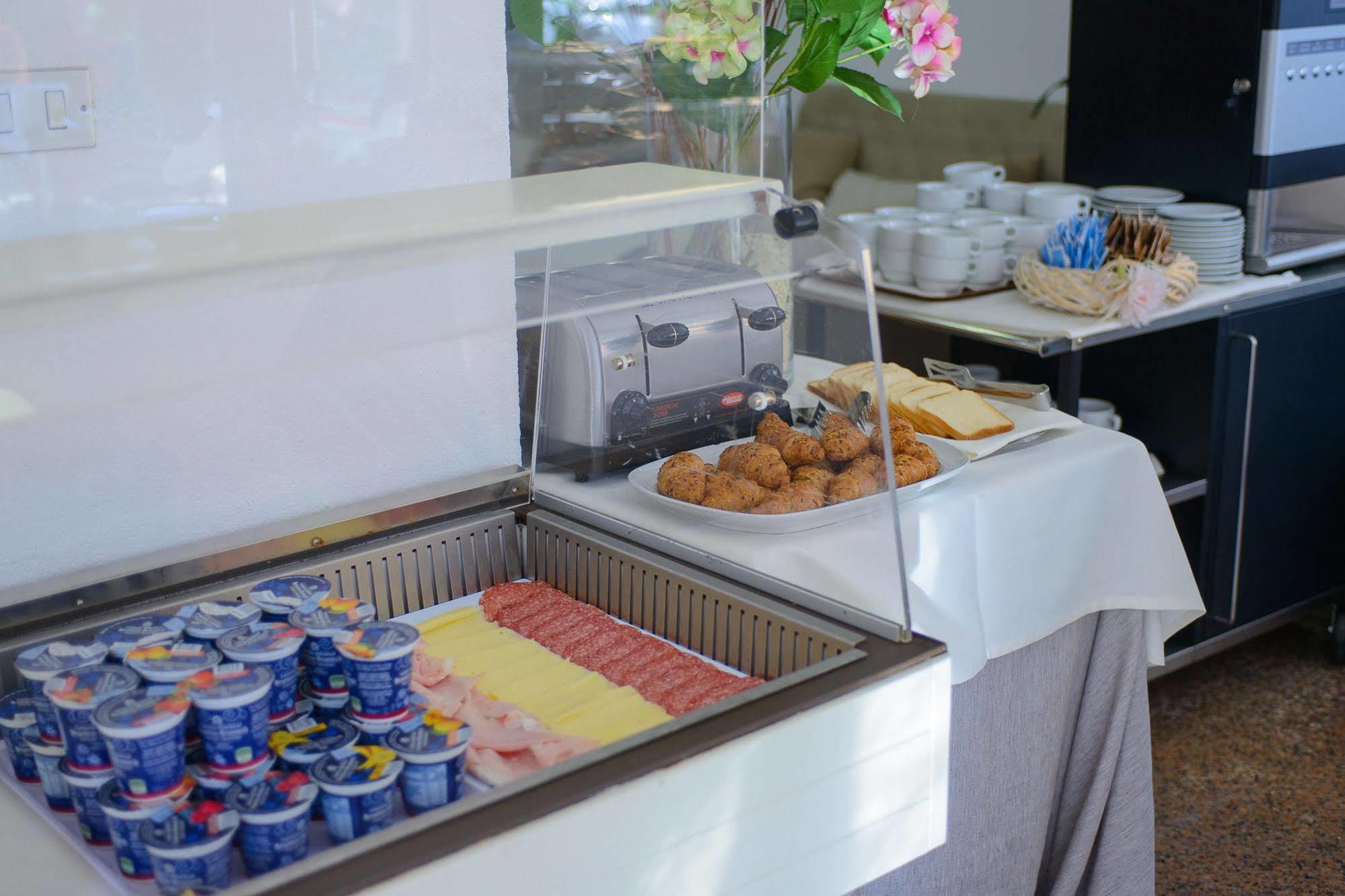 Hotel Falco 리치오네 외부 사진